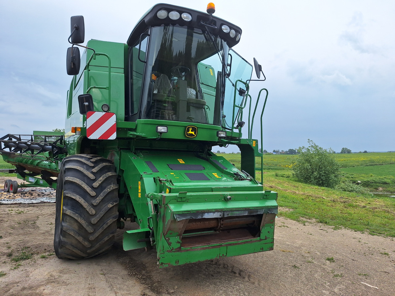 John Deere T550 - Ceifeira debulhadora: foto 4 John Deere T550 - Ceifeira debulhadora: foto 4