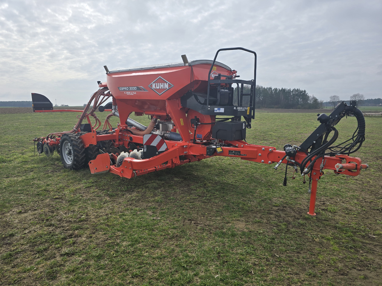 KUHN ESPRO 3000 - Semeadora combinada: foto 2 KUHN ESPRO 3000 - Semeadora combinada: foto 2