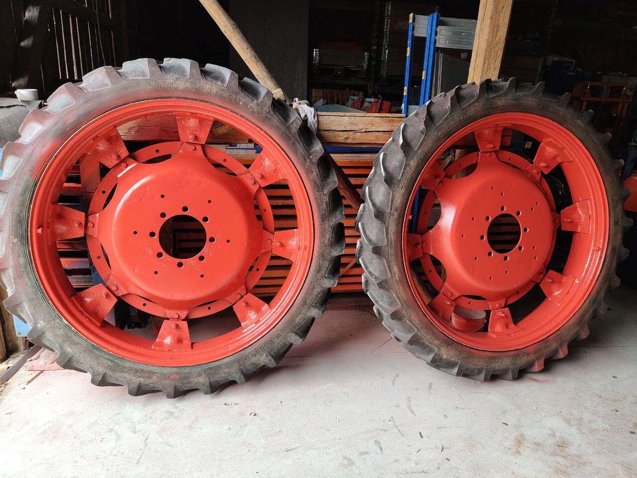 Kleber, Taurus 11.2 R32 (270/95 R32), 9.5 R48 - Roda completa por Máquina agrícola: foto 2 Kleber, Taurus 11.2 R32 (270/95 R32), 9.5 R48 - Roda completa por Máquina agrícola: foto 2