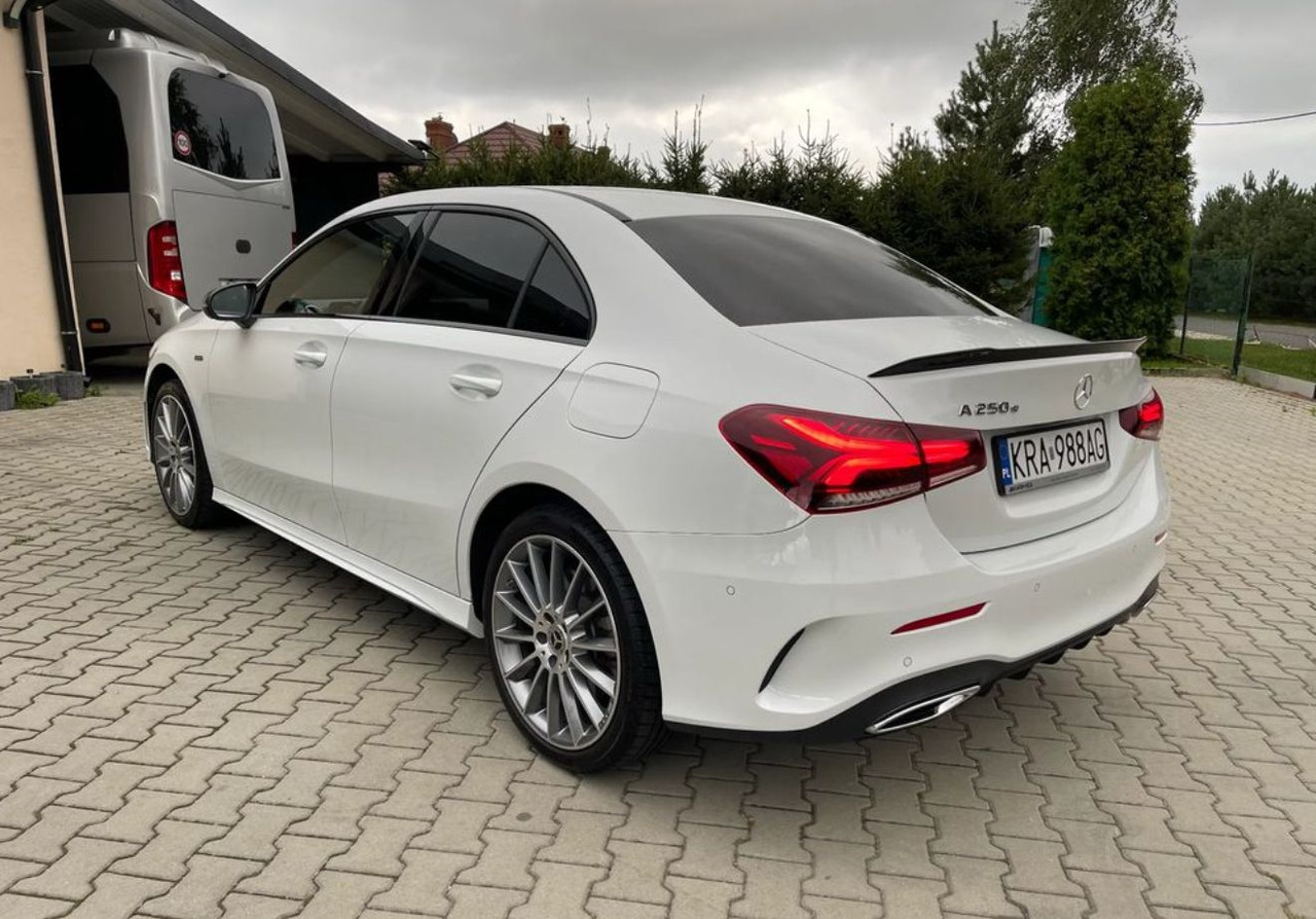 Mercedes A250e - Automóvel: foto 2 Mercedes A250e - Automóvel: foto 2