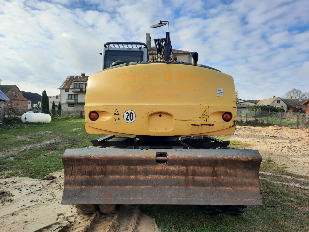 NEW HOLLAND WE150C - Escavadeira de rodas: foto 5 NEW HOLLAND WE150C - Escavadeira de rodas: foto 5