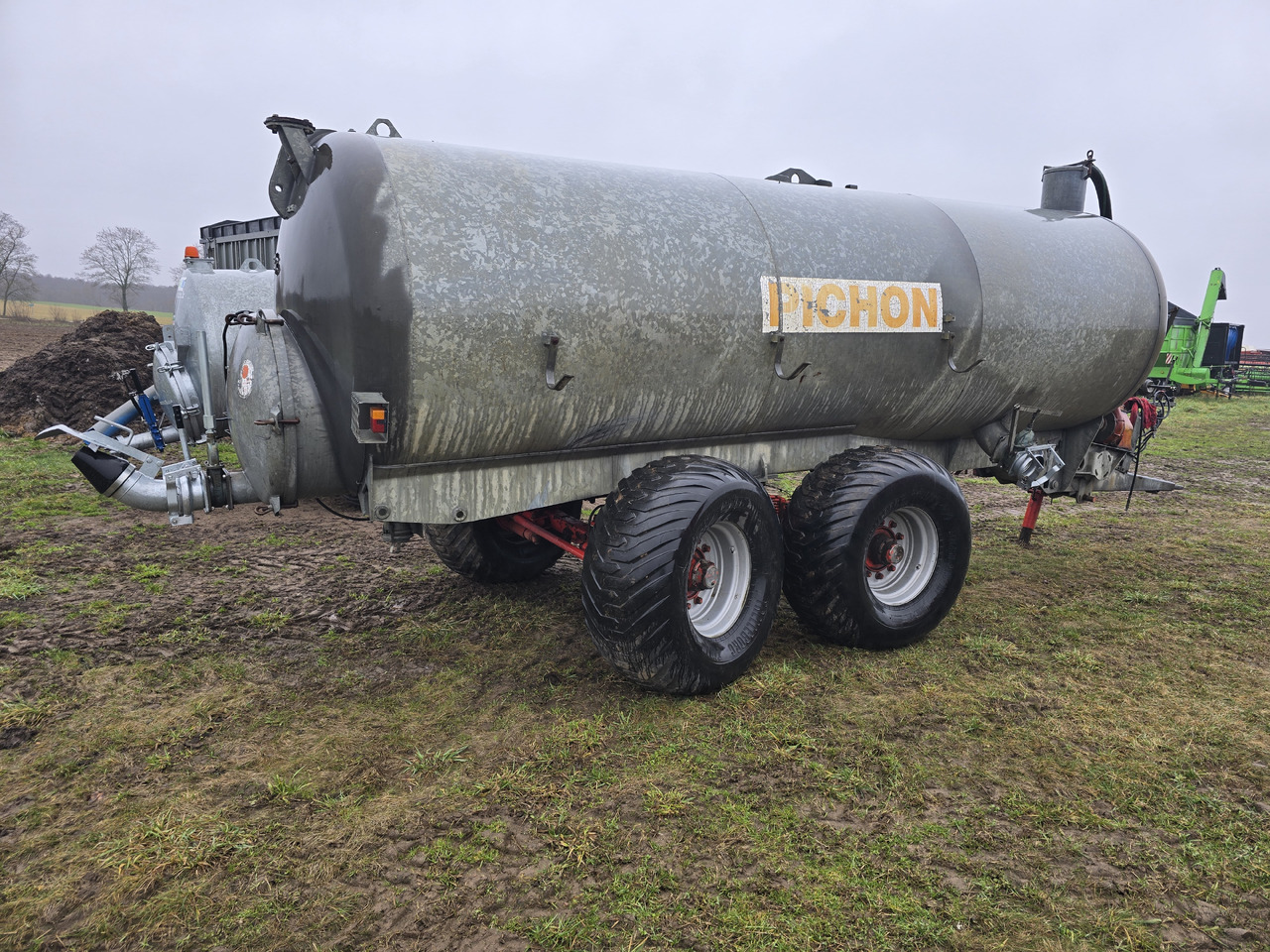 PICHON S.A. TL15 - Cisterna de chorume: foto 3 PICHON S.A. TL15 - Cisterna de chorume: foto 3
