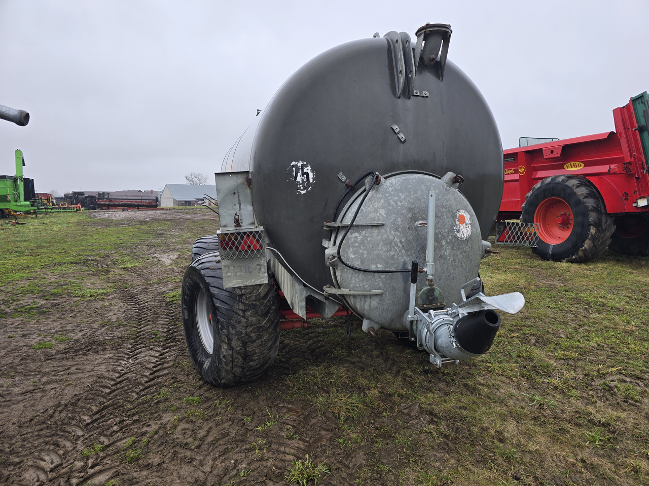 PICHON S.A. TL15 - Cisterna de chorume: foto 4 PICHON S.A. TL15 - Cisterna de chorume: foto 4