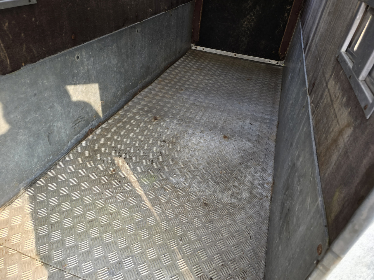 PONGRATZ PA 310 T - Reboque transporte de gado: foto 4 PONGRATZ PA 310 T - Reboque transporte de gado: foto 4