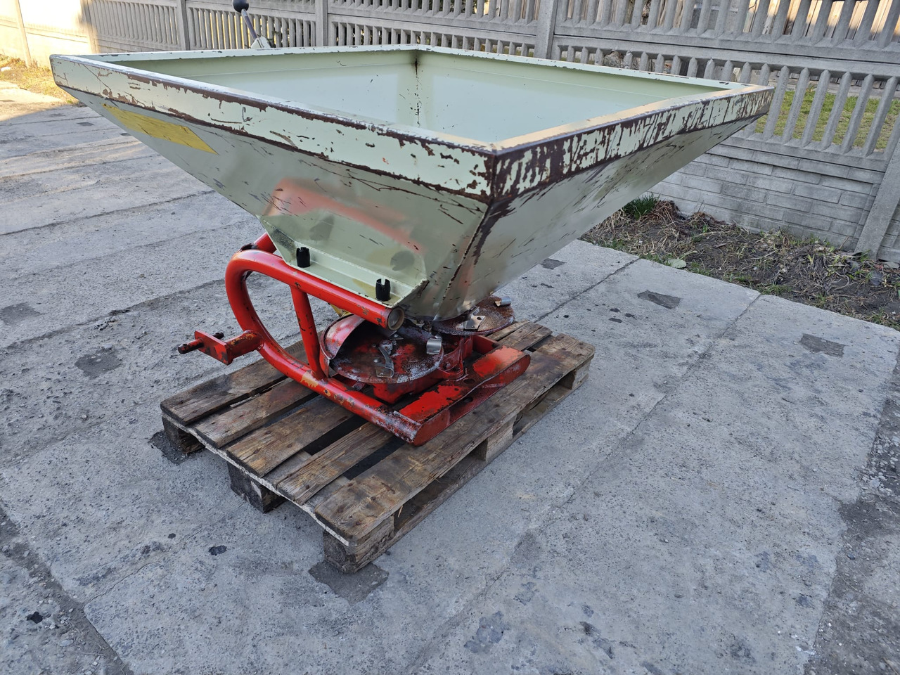 RAUCH Komet 450 L - Distribuidor de fertilizantes: foto 3 RAUCH Komet 450 L - Distribuidor de fertilizantes: foto 3