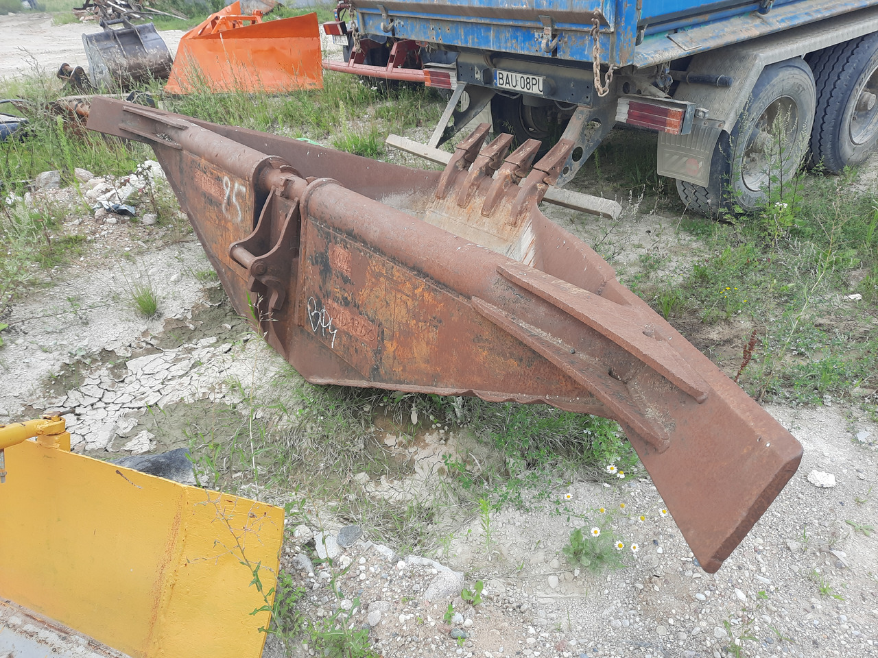 SOTRAMAINE 104 Łyżka trapezowa - Balde por Máquina de construção: foto 3 SOTRAMAINE 104 Łyżka trapezowa - Balde por Máquina de construção: foto 3