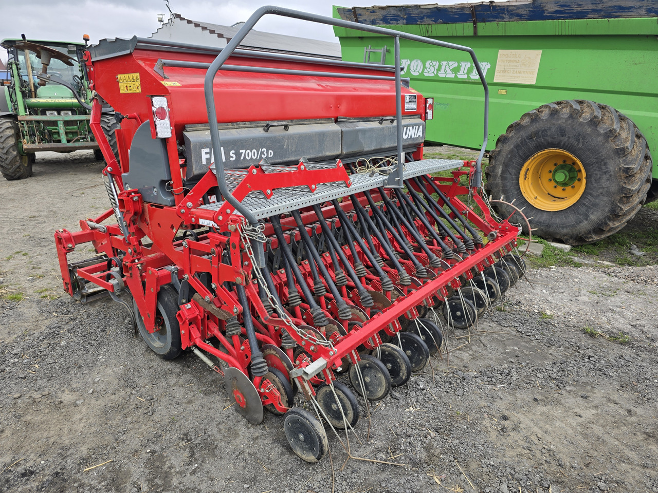UNIA FM s700/3 D - Semeadora combinada: foto 2 UNIA FM s700/3 D - Semeadora combinada: foto 2