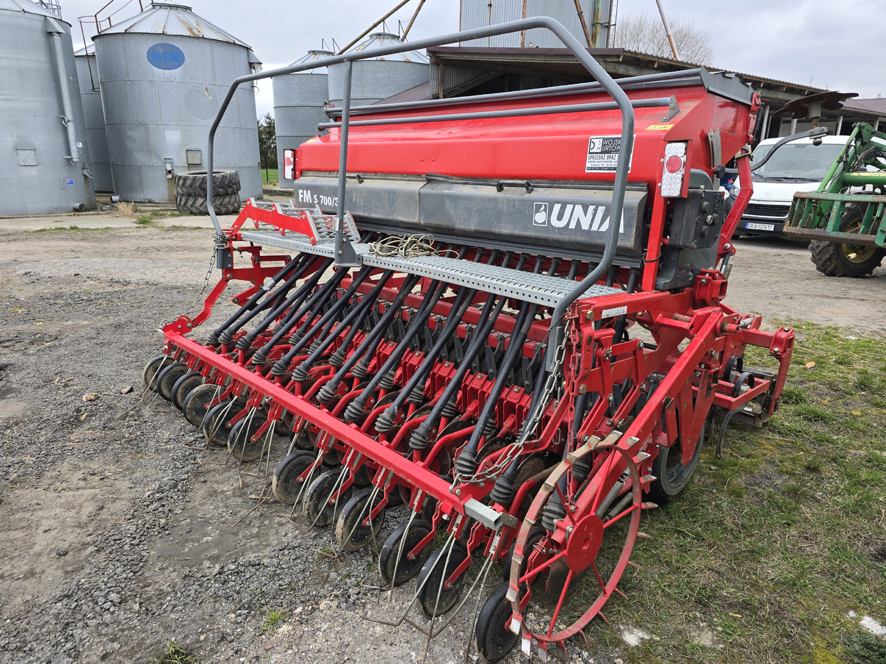 UNIA FM s700/3 D - Semeadora combinada: foto 5 UNIA FM s700/3 D - Semeadora combinada: foto 5