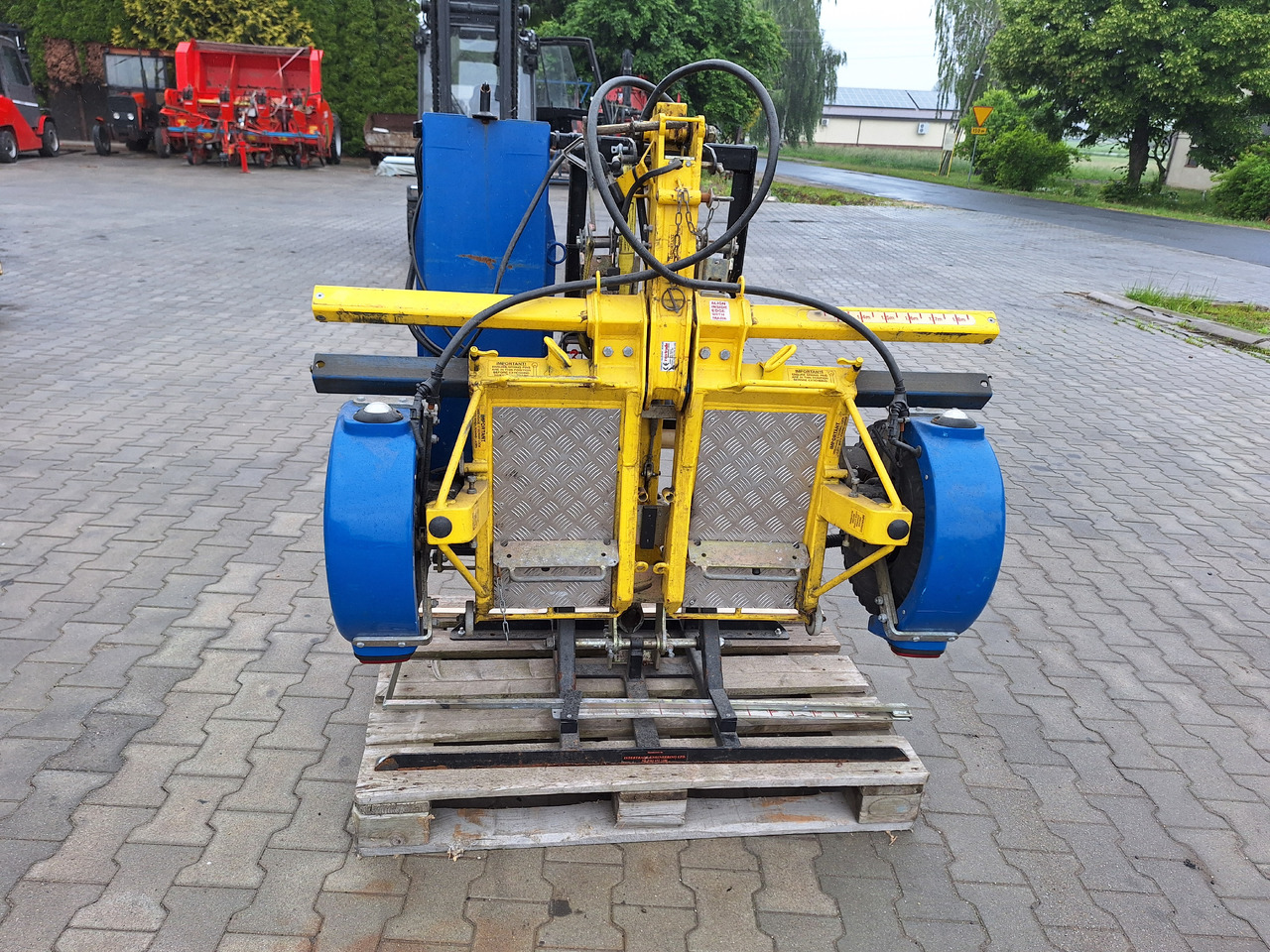 Inna ECRT - Trator elétrics: foto 2 Inna ECRT - Trator elétrics: foto 2