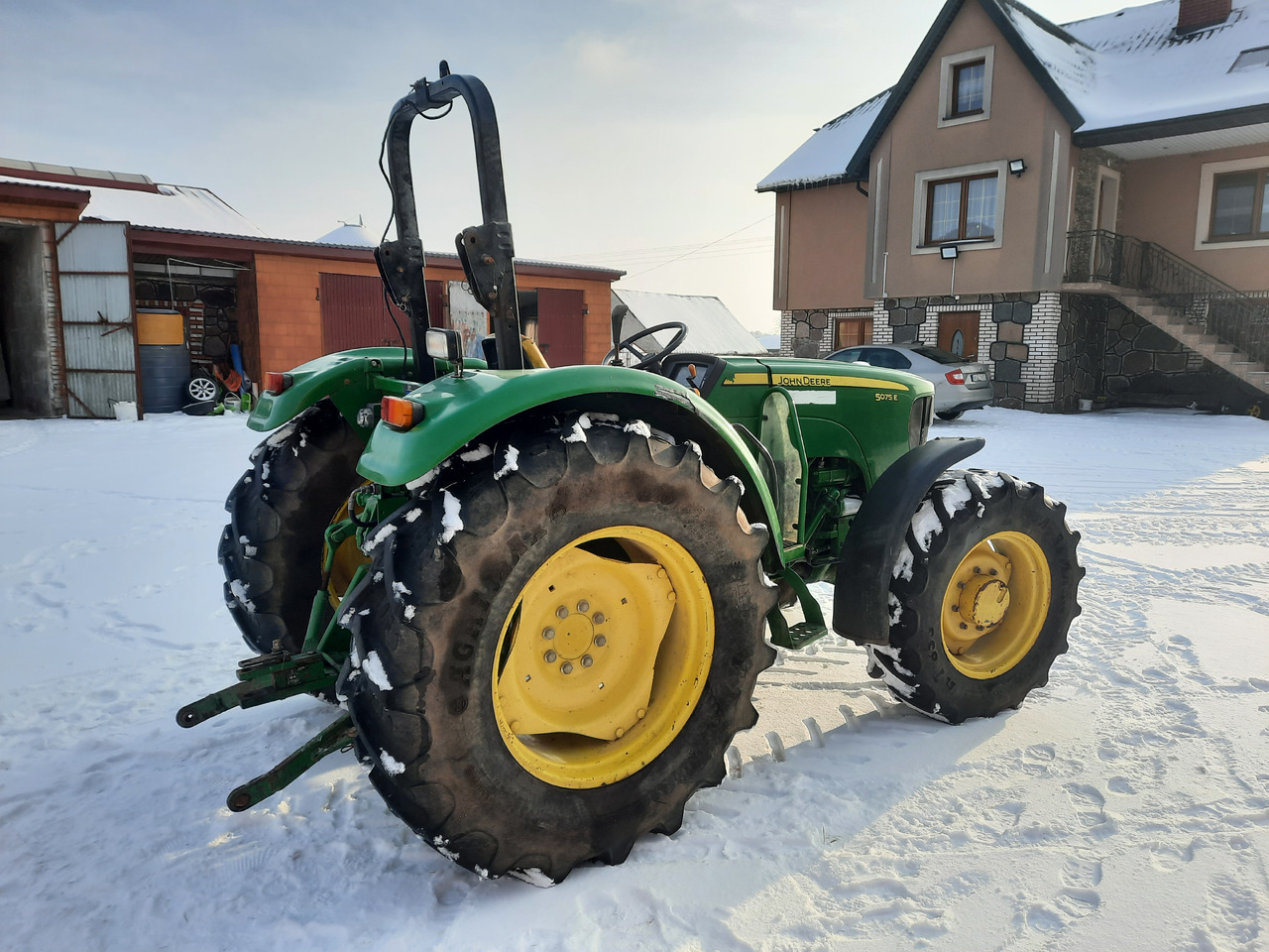 Trator john-deere 5075E: foto 6