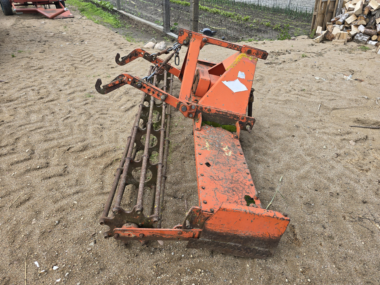 Kuhn HR - Grade: foto 2 Kuhn HR - Grade: foto 2