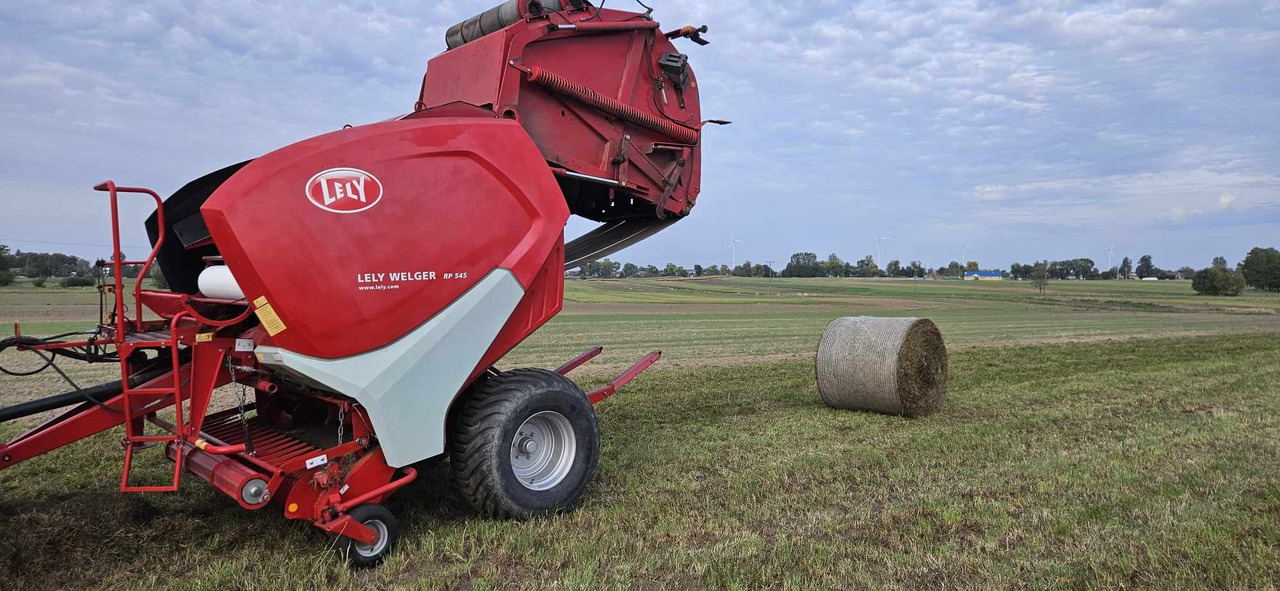 Lely RP 545 - Enfardadeira de fardos redondos: foto 1 Lely RP 545 - Enfardadeira de fardos redondos: foto 1