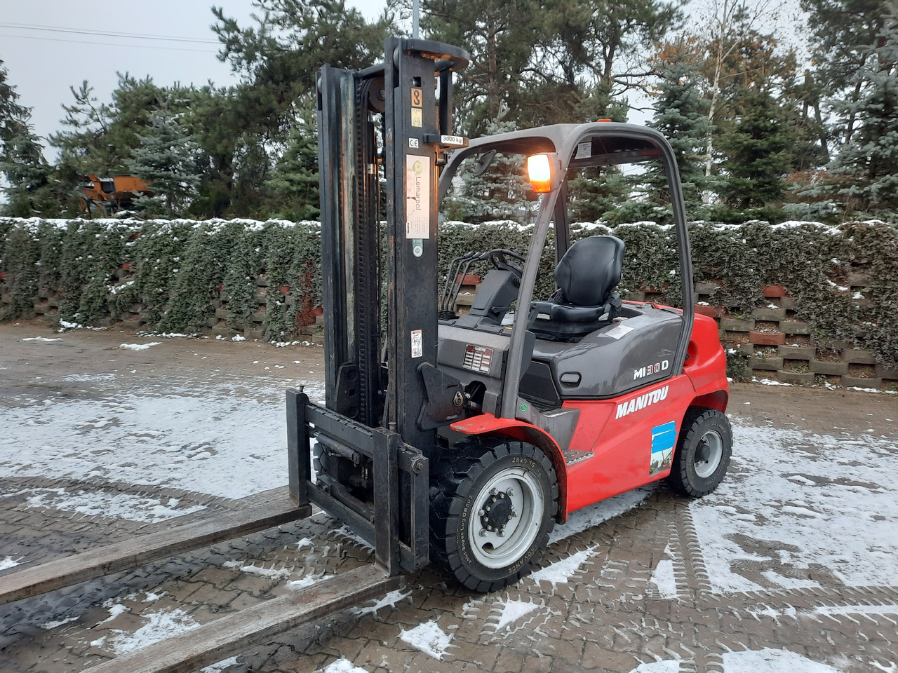 Manitou MI30D - Empilhadeira a diesel: foto 1 Manitou MI30D - Empilhadeira a diesel: foto 1