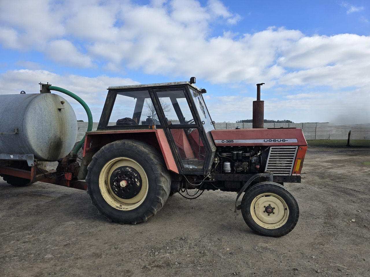 Ursus C-385 - Trator: foto 1 Ursus C-385 - Trator: foto 1