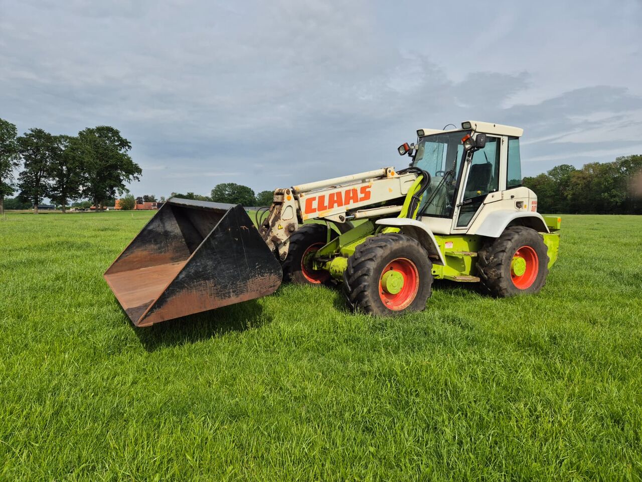Claas Ranger 940 RX - Pá carregadora de rodas: foto 1 Claas Ranger 940 RX - Pá carregadora de rodas: foto 1