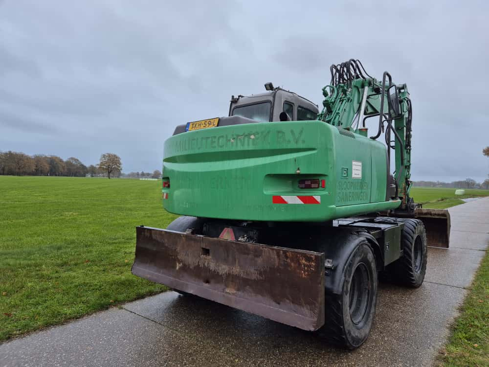 HITACHI ZX 130 W - Escavadeira de rodas: foto 4 HITACHI ZX 130 W - Escavadeira de rodas: foto 4