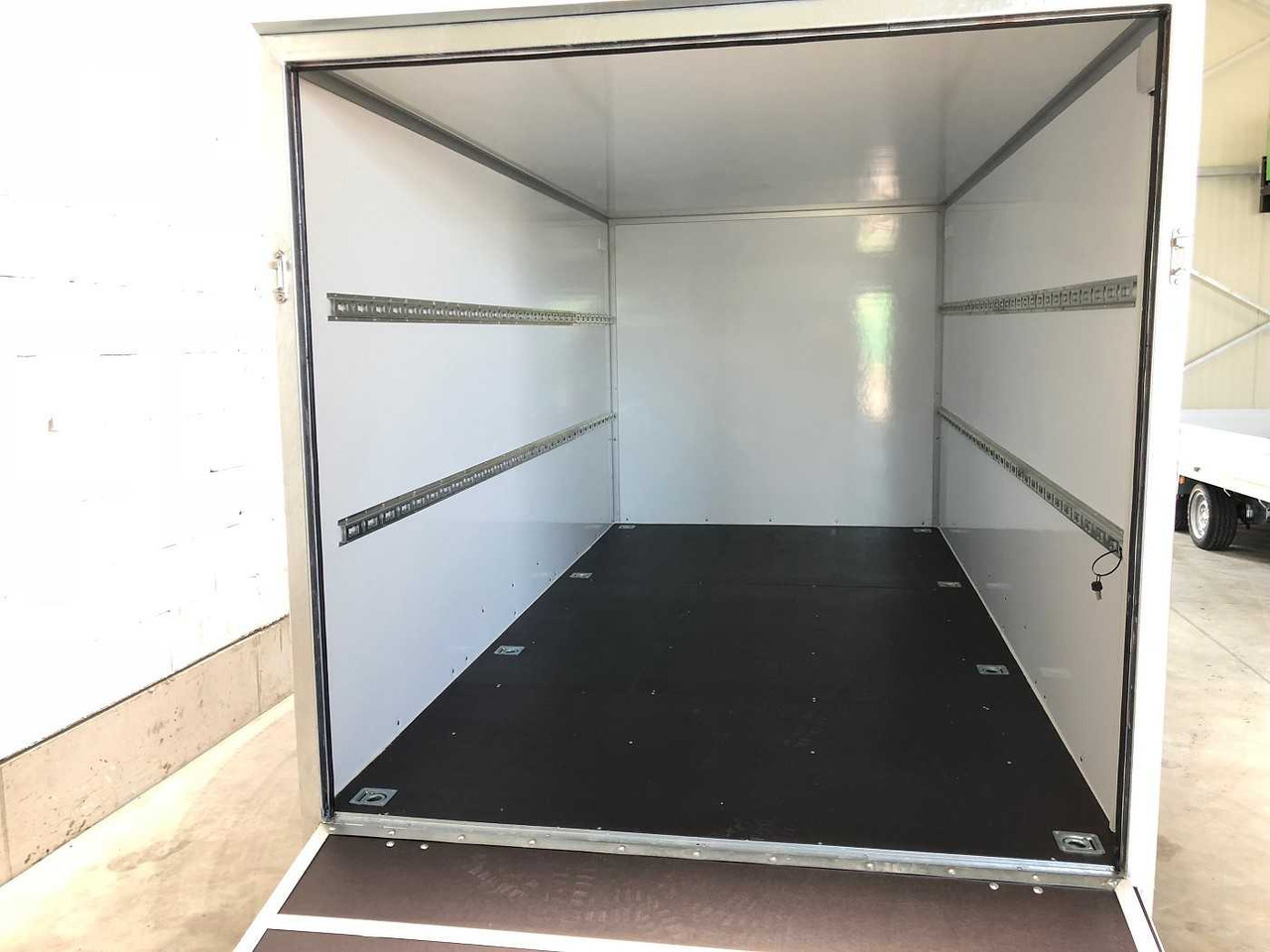 Reboque furgão novo BLYSS F2741HT Rampe Kofferanhänger: foto 22