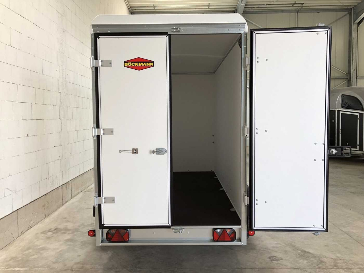 BOECKMANN KT 3015/27 H Kofferanhänger - Reboque furgão: foto 4 BOECKMANN KT 3015/27 H Kofferanhänger - Reboque furgão: foto 4