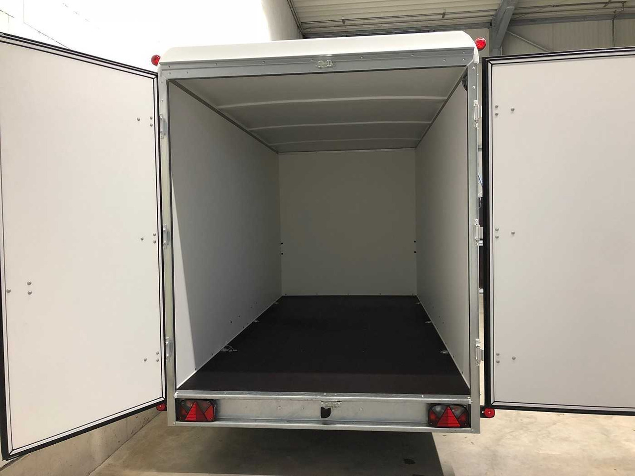 BOECKMANN KT 4018/27 H Kofferanhänger - Reboque furgão: foto 4 BOECKMANN KT 4018/27 H Kofferanhänger - Reboque furgão: foto 4