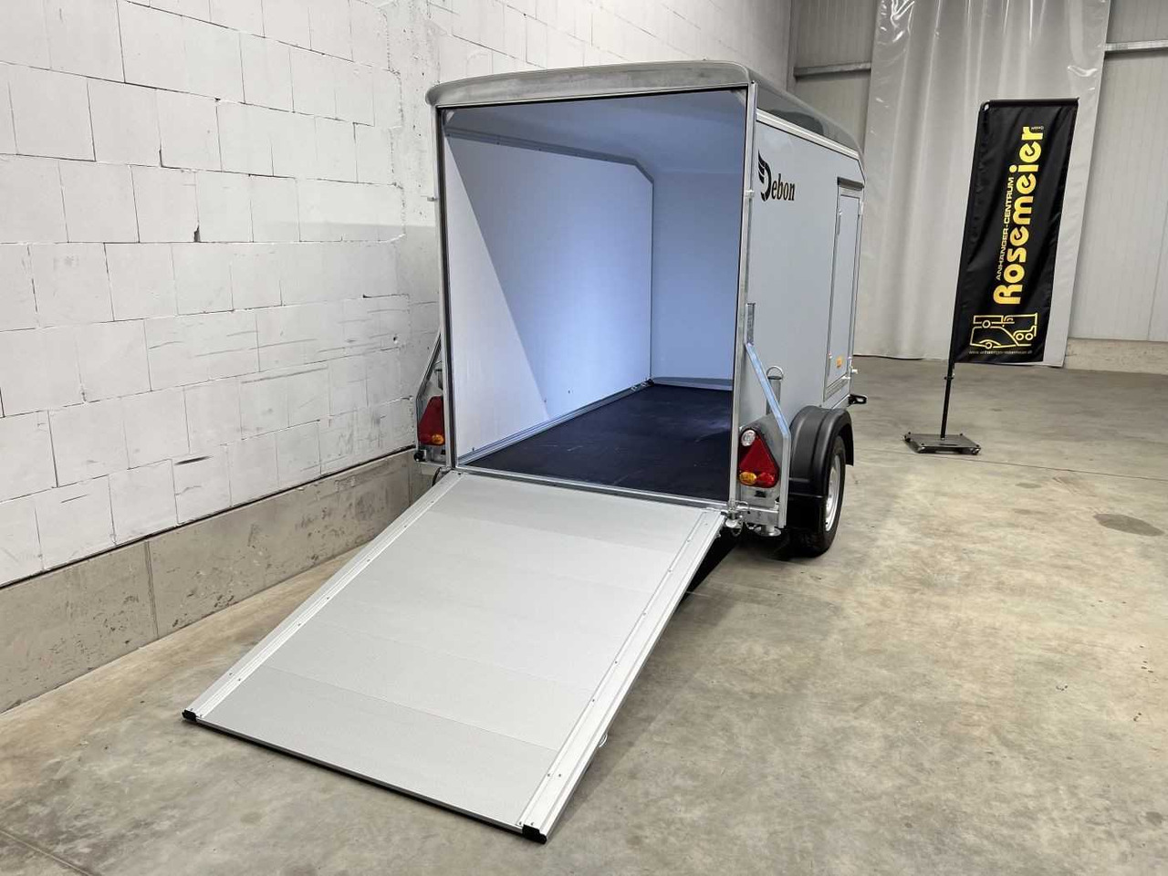 CHEVAL LIBERTE DEBON C255 Plywood Seitentür Kofferanhänger - Reboque furgão: foto 4 CHEVAL LIBERTE DEBON C255 Plywood Seitentür Kofferanhänger - Reboque furgão: foto 4