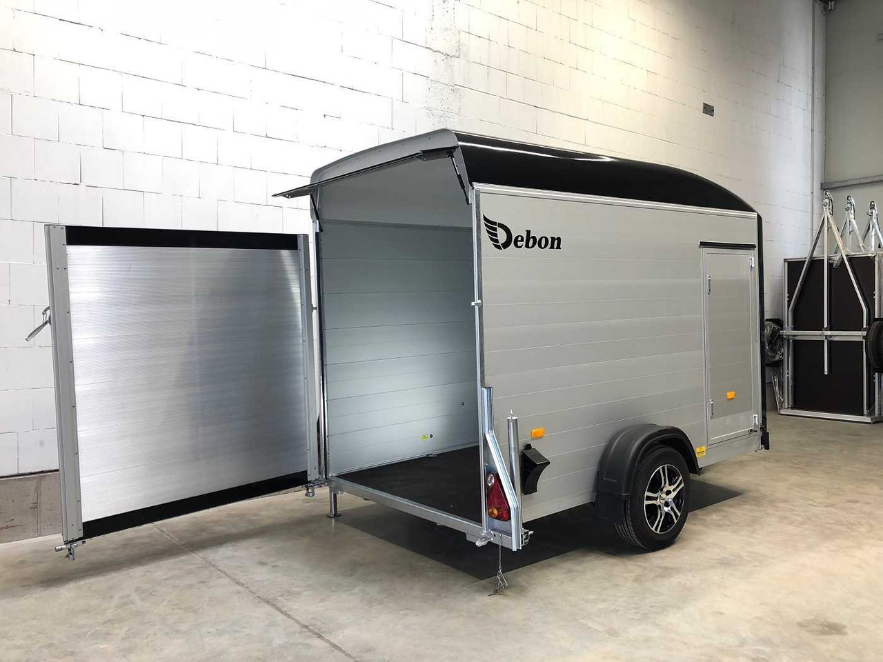 CHEVAL LIBERTE DEBON C300 Roadster Alufelge Kofferanhänger - Reboque para moto: foto 5 CHEVAL LIBERTE DEBON C300 Roadster Alufelge Kofferanhänger - Reboque para moto: foto 5
