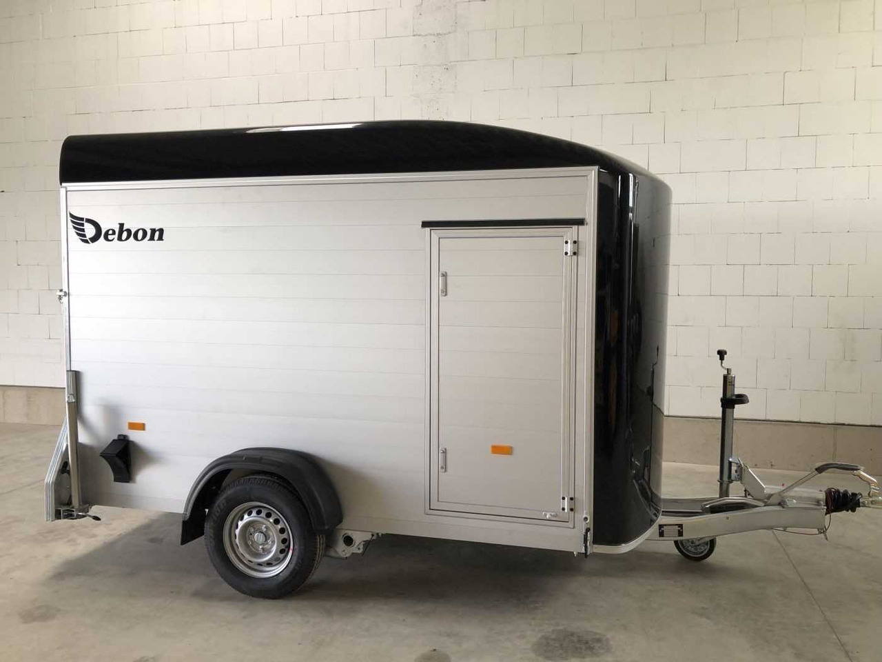 CHEVAL LIBERTE DEBON C300 Roadster Kofferanhänger - Reboque para moto: foto 1 CHEVAL LIBERTE DEBON C300 Roadster Kofferanhänger - Reboque para moto: foto 1