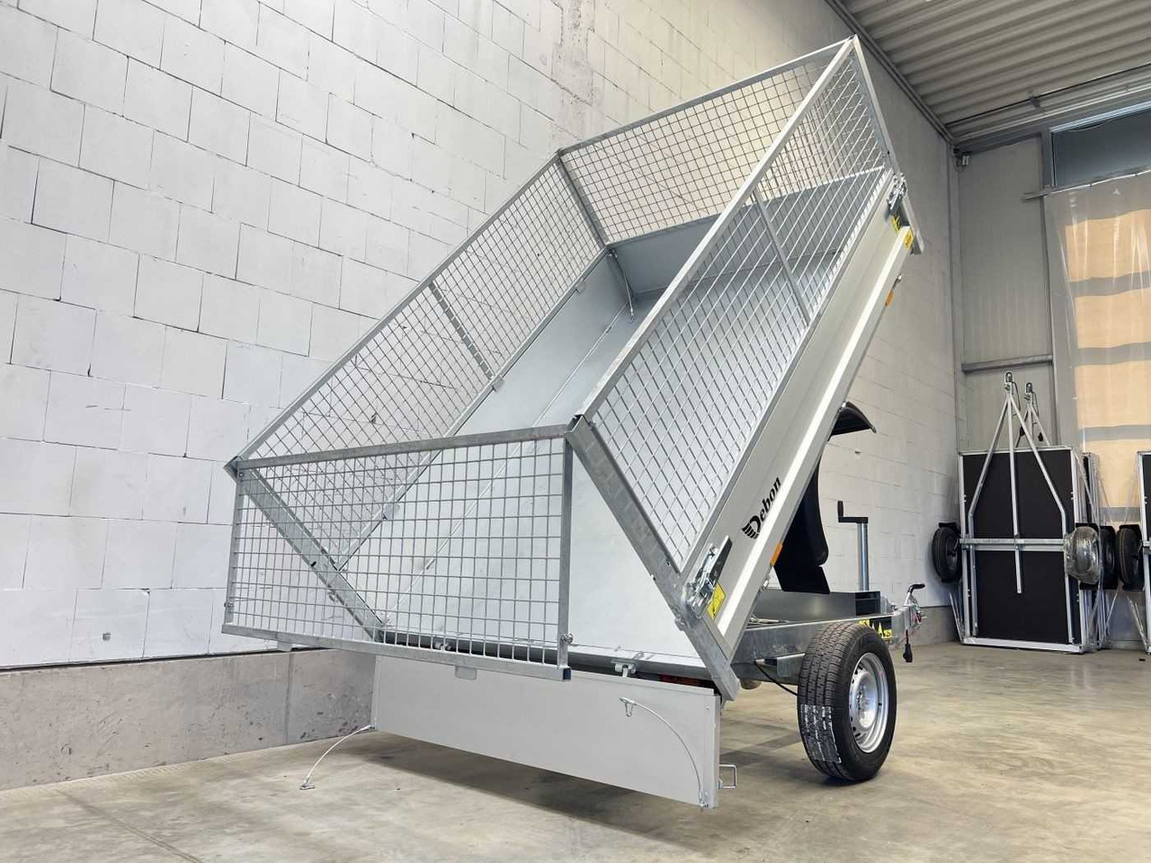 CHEVAL LIBERTE DEBON PW0E Lux 1500 Gitter Rückwärtskipper - Reboque basculante: foto 3 CHEVAL LIBERTE DEBON PW0E Lux 1500 Gitter Rückwärtskipper - Reboque basculante: foto 3