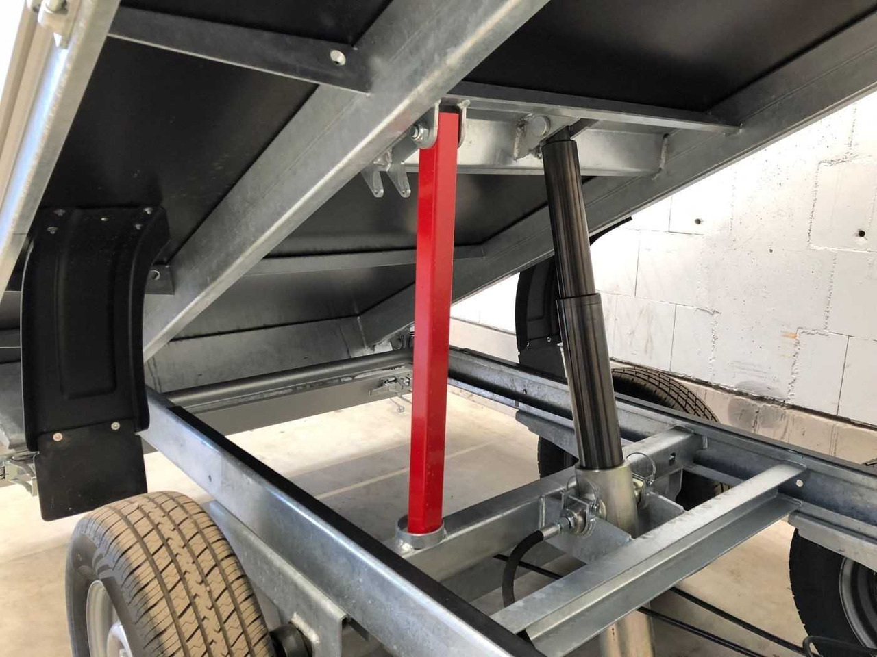 CHEVAL LIBERTE DEBON PW1.2E Lux E-Pumpe Gitter Rückwärtskipper - Reboque basculante: foto 2 CHEVAL LIBERTE DEBON PW1.2E Lux E-Pumpe Gitter Rückwärtskipper - Reboque basculante: foto 2