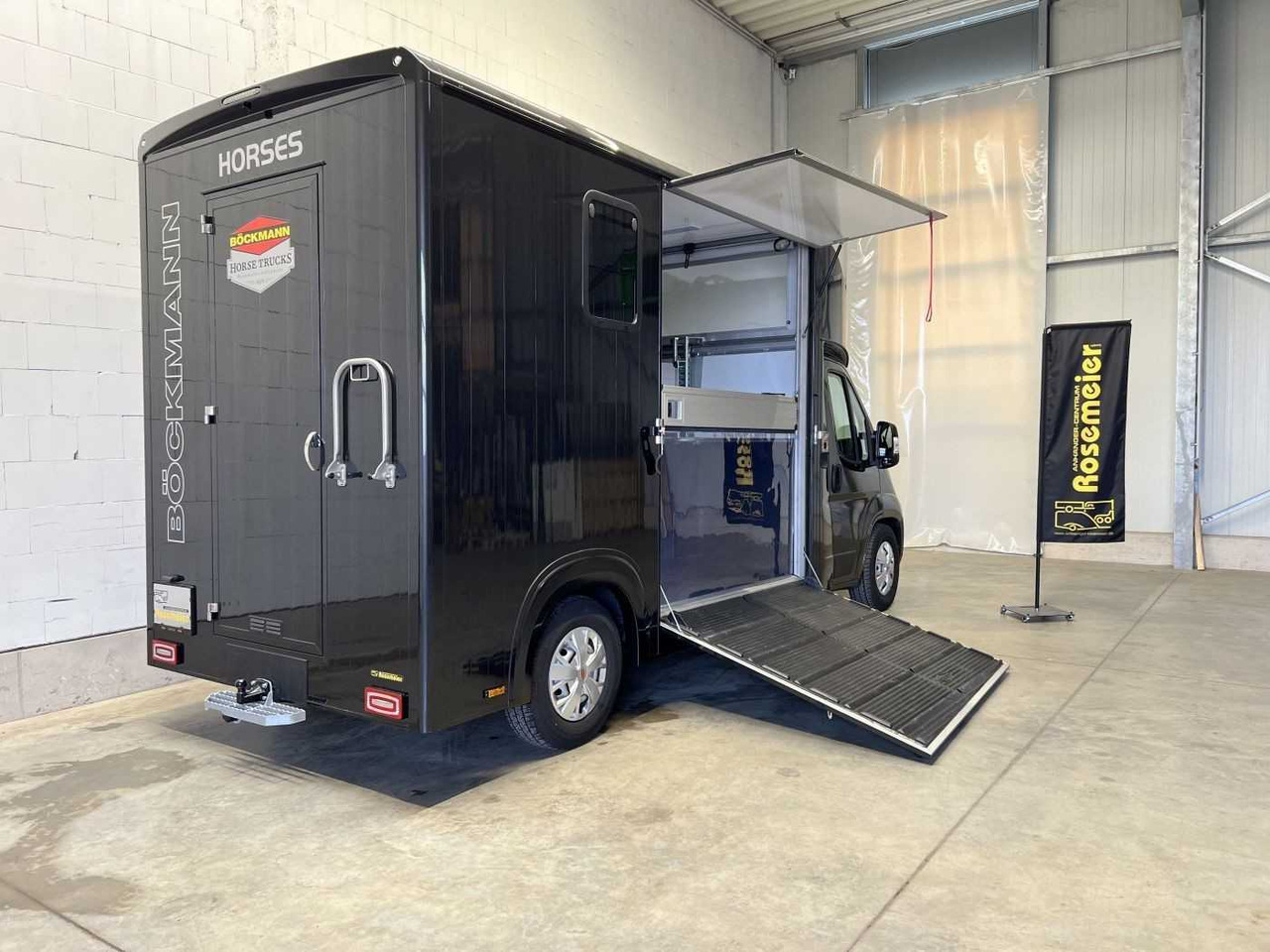 Fiat Böckmann Compact Stall LKW - Camião de transporte de cavalos: foto 2 Fiat Böckmann Compact Stall LKW - Camião de transporte de cavalos: foto 2