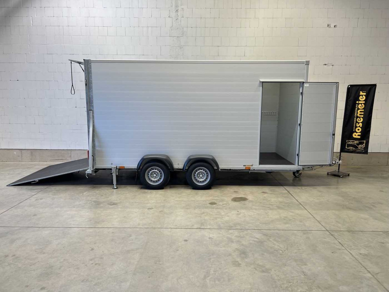 G170 Tür Kofferanhänger - Reboque furgão: foto 1 G170 Tür Kofferanhänger - Reboque furgão: foto 1