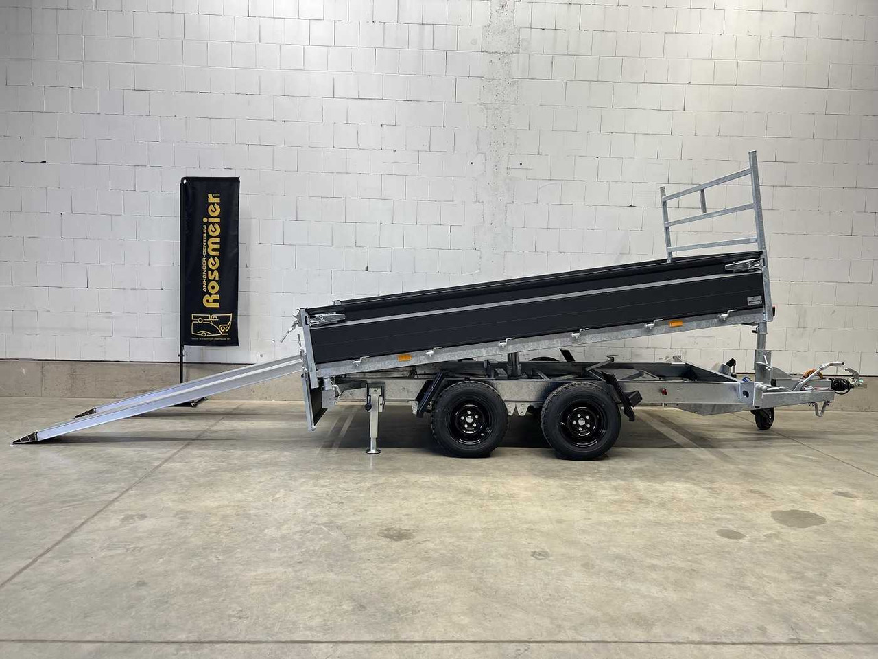 HAPERT Cobalt HM-2+ Dreiseitenkipper - Reboque basculante: foto 1 HAPERT Cobalt HM-2+ Dreiseitenkipper - Reboque basculante: foto 1