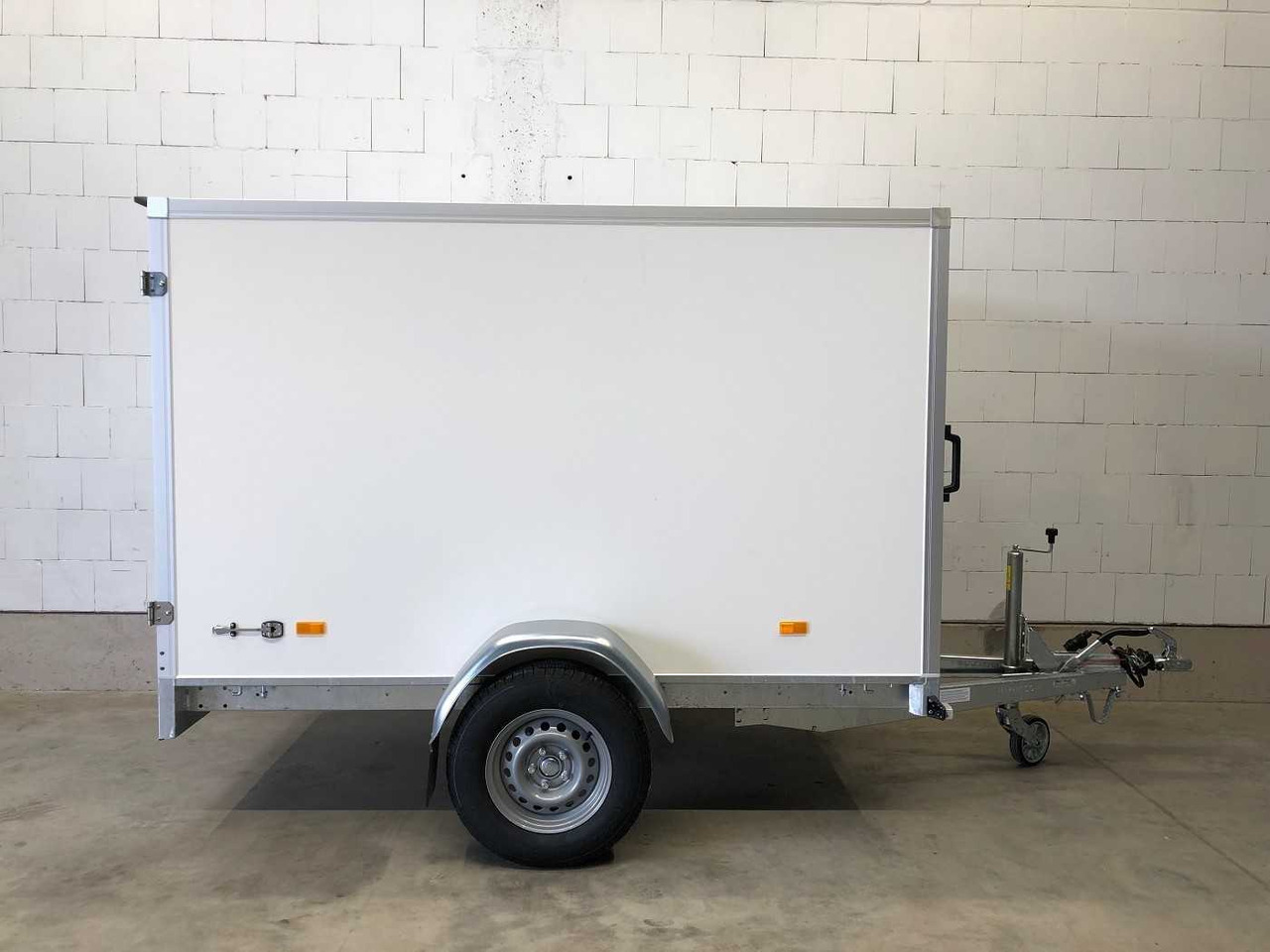 HAPERT Sapphire L-1 Kofferanhänger - Reboque furgão: foto 1 HAPERT Sapphire L-1 Kofferanhänger - Reboque furgão: foto 1