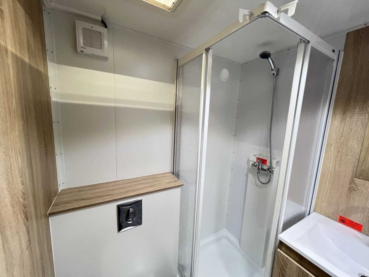 Casa contentor, Reboque novo VEZEKO MOBI 6602-SP2 Mannschaftswagen: foto 16 Casa contentor, Reboque novo VEZEKO MOBI 6602-SP2 Mannschaftswagen: foto 16