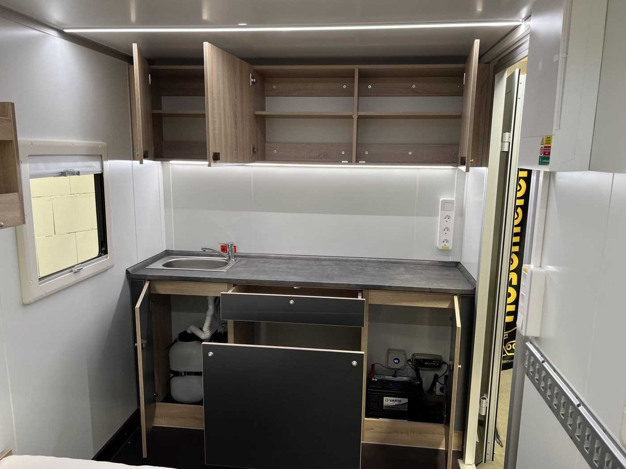 Caravana novo VEZEKO TK C 18.35 SP Offroad Campinganhänger: foto 11