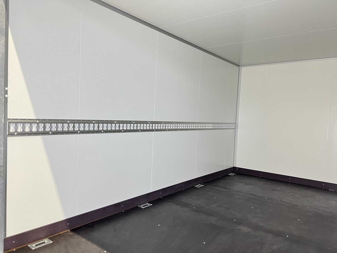 Reboque furgão novo VEZEKO TK D 27.40 TKL Tür Kofferanhänger: foto 14