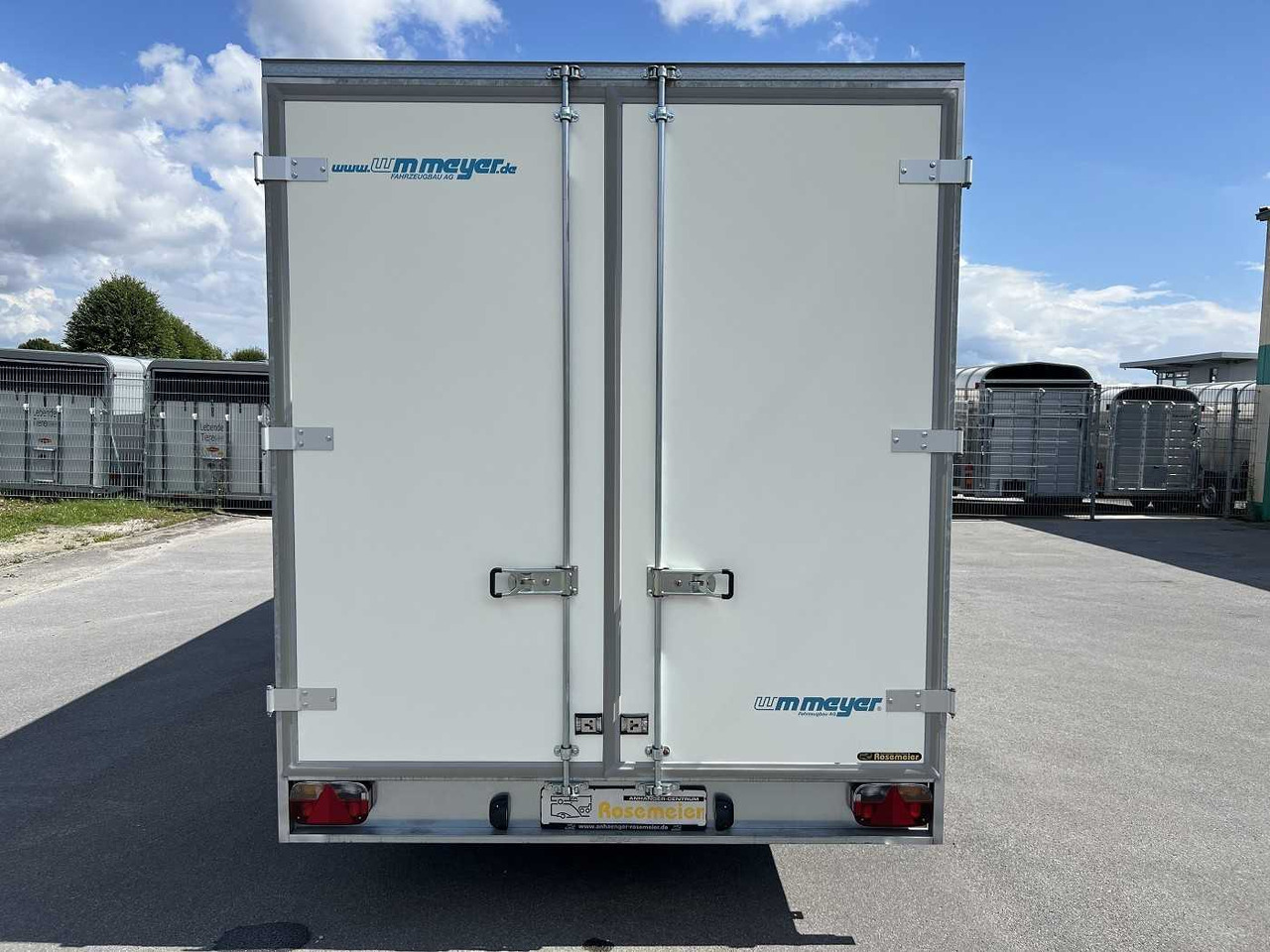 WM MEYER AZ 2760/200 S40 Kofferanhänger - Reboque furgão: foto 4 WM MEYER AZ 2760/200 S40 Kofferanhänger - Reboque furgão: foto 4