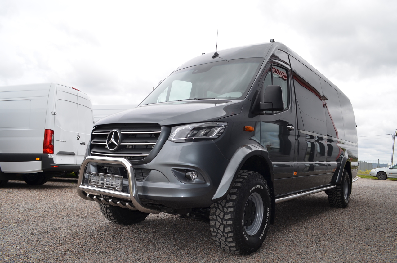 MERCEDES-BENZ Sprinter 519 4x4 high and low drive - Minibus, Furgão de passageiros: foto 1 MERCEDES-BENZ Sprinter 519 4x4 high and low drive - Minibus, Furgão de passageiros: foto 1