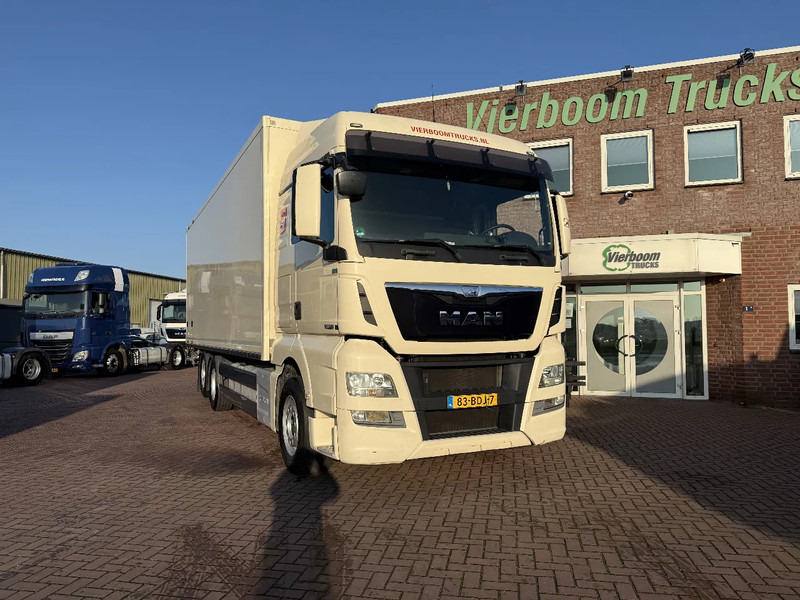 MAN TGX TGX 26.400 6X2-2 BL Iso Koffer mit LBW und Heizung EURO6 Holland Truck - Camião furgão: foto 1 MAN TGX TGX 26.400 6X2-2 BL Iso Koffer mit LBW und Heizung EURO6 Holland Truck - Camião furgão: foto 1