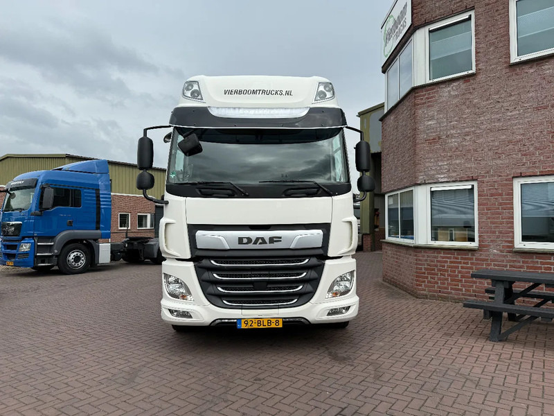 DAF CF 410 CF410 4X2 Spacecab - Distributie trekker - Mileuzone - Dealer onderhouden - apk 6-2026 - Tractor: foto 2 DAF CF 410 CF410 4X2 Spacecab - Distributie trekker - Mileuzone - Dealer onderhouden - apk 6-2026 - Tractor: foto 2