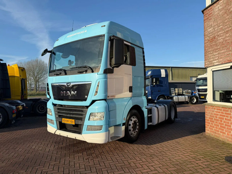 MAN TGX 18.420 TGX 18.420 4X2 / 2 BEDS / SMART TACHO / FRIDGE / PARKING AIRCO / TOP CONDITION / NEW MODEL - Tractor: foto 2 MAN TGX 18.420 TGX 18.420 4X2 / 2 BEDS / SMART TACHO / FRIDGE / PARKING AIRCO / TOP CONDITION / NEW MODEL - Tractor: foto 2