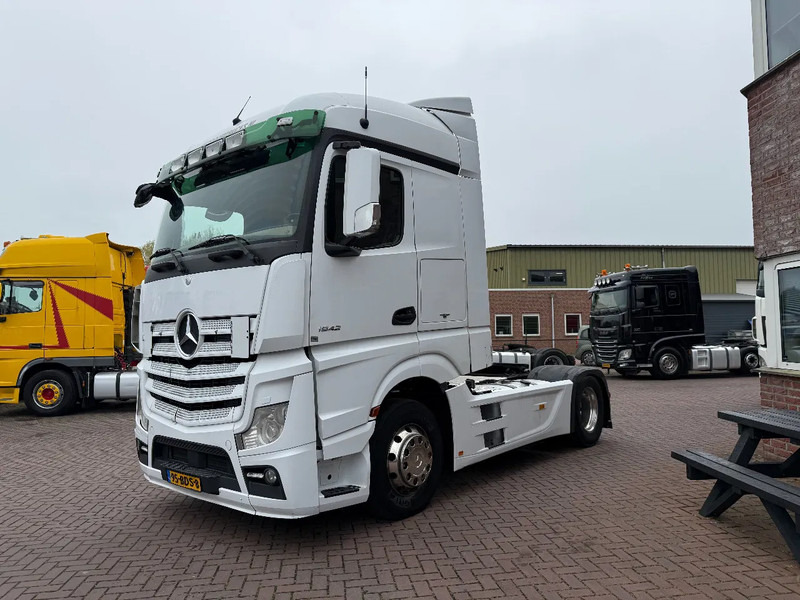Mercedes-Benz Actros Actros 1842LS Streamspace/full spoiler/xenon/Holland Truck !!!!!! - Tractor: foto 2 Mercedes-Benz Actros Actros 1842LS Streamspace/full spoiler/xenon/Holland Truck !!!!!! - Tractor: foto 2