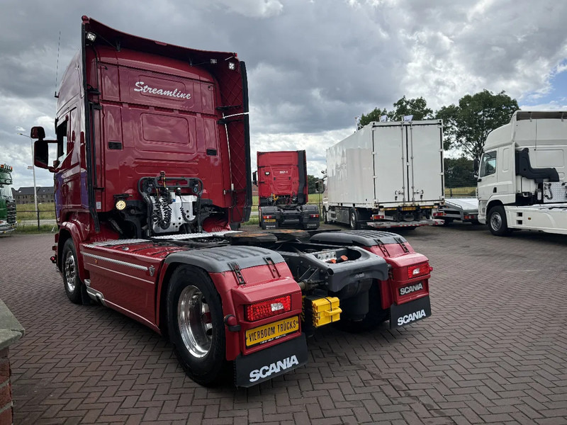 Scania R520 V8 4x2 STREAMLINE EURO6 RETARDER STANDAIRCO SPECIAL INTERIEUR HYDRAULICS SUPER CONDITION!!! - Tractor: foto 4 Scania R520 V8 4x2 STREAMLINE EURO6 RETARDER STANDAIRCO SPECIAL INTERIEUR HYDRAULICS SUPER CONDITION!!! - Tractor: foto 4