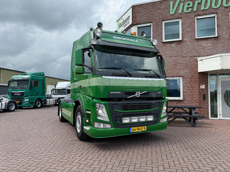 Volvo FM FM370 4X2 Globetrotter / Welgro compressor / Dynimac steering / Holland Truck - Tractor: foto 1 Volvo FM FM370 4X2 Globetrotter / Welgro compressor / Dynimac steering / Holland Truck - Tractor: foto 1