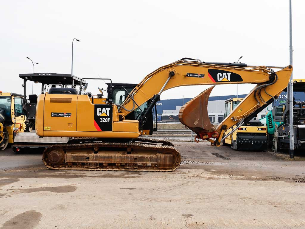CATERPILLAR 320F - Escavadora de rastos: foto 5 CATERPILLAR 320F - Escavadora de rastos: foto 5