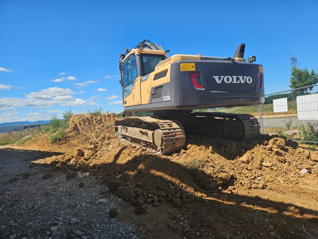 VOLVO EC 220 DL - Escavadora de rastos: foto 4 VOLVO EC 220 DL - Escavadora de rastos: foto 4
