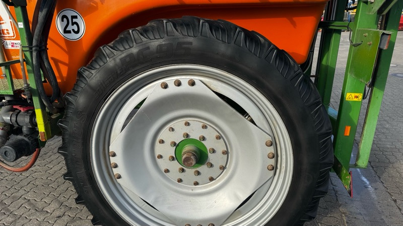 Amazone-BBG S330 NOVA 27m - Pulverizador agricola: foto 3 Amazone-BBG S330 NOVA 27m - Pulverizador agricola: foto 3