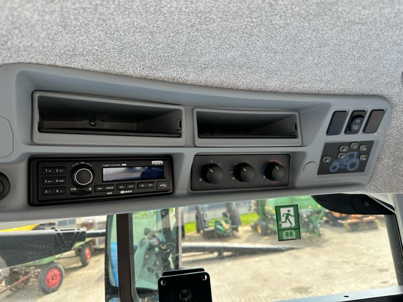 New Holland T7.190 PC - Trator: foto 4 New Holland T7.190 PC - Trator: foto 4