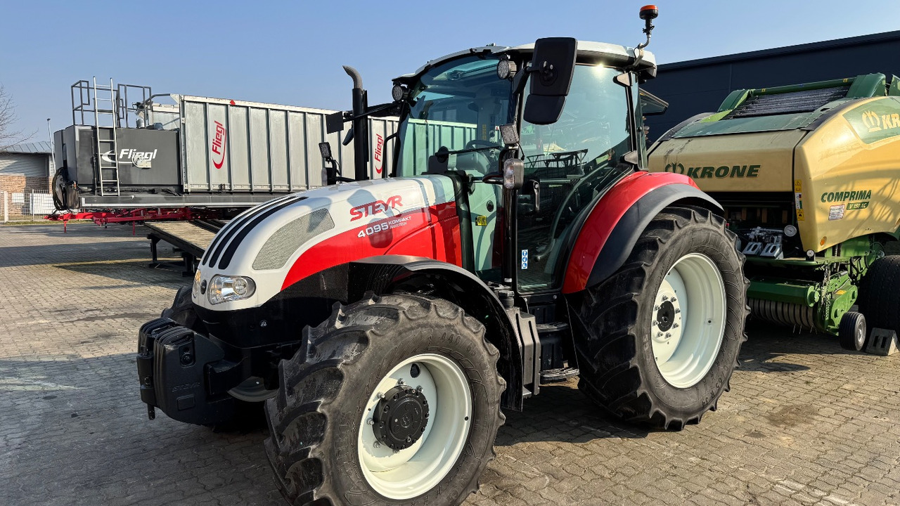 Steyr 4095 Kompakt Ecotech - Trator: foto 1 Steyr 4095 Kompakt Ecotech - Trator: foto 1