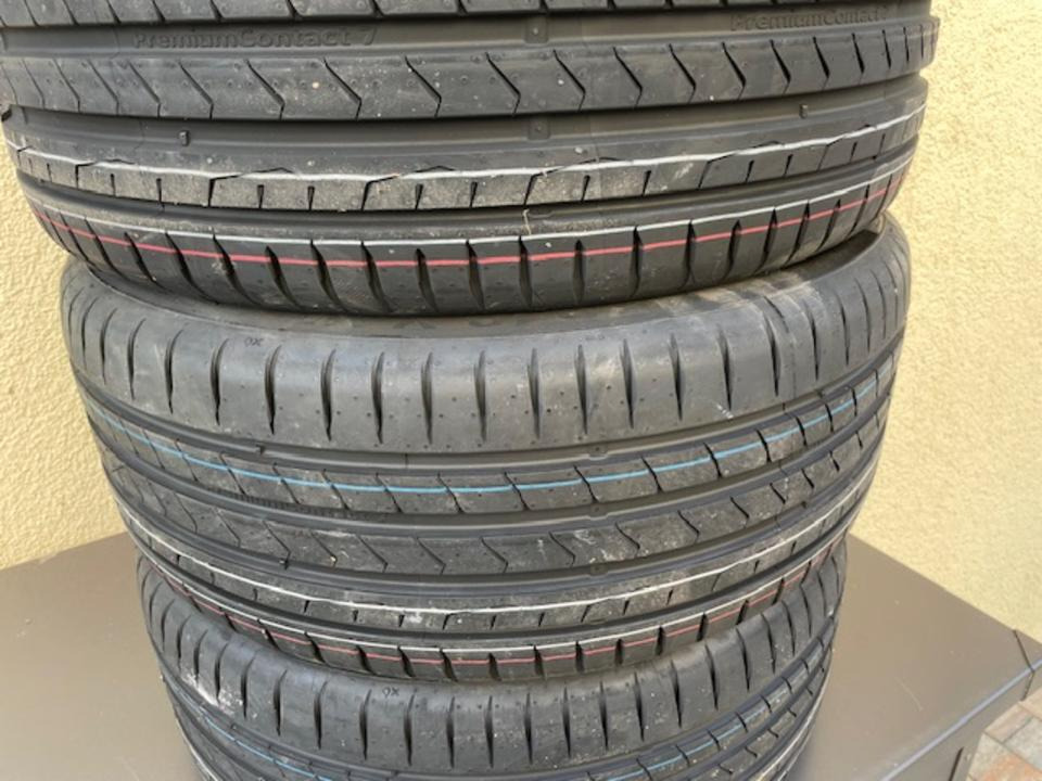 Sommer-Reifen 235/45R18 98Y XL FR Continental PremiumContact 7 - Jantes e pneus: foto 2 Sommer-Reifen 235/45R18 98Y XL FR Continental PremiumContact 7 - Jantes e pneus: foto 2