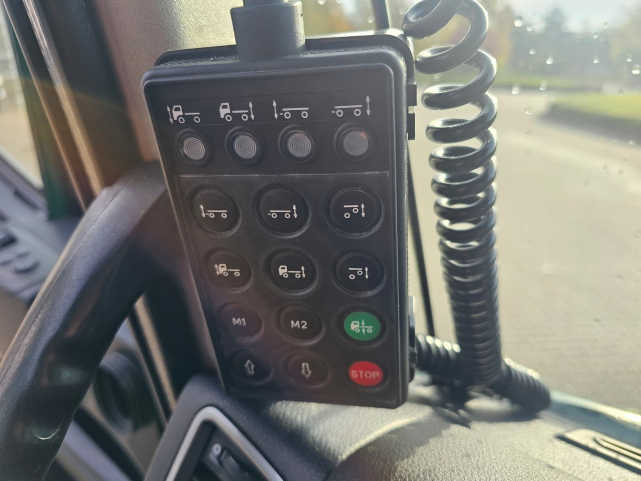 Camião transportador de contêineres/ Caixa móvel Iveco Stralis 560 6x4: foto 25